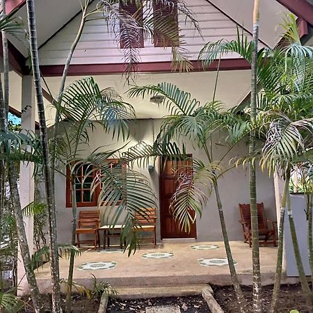 Coconut Bungalow Nai Yang Beach エクステリア 写真