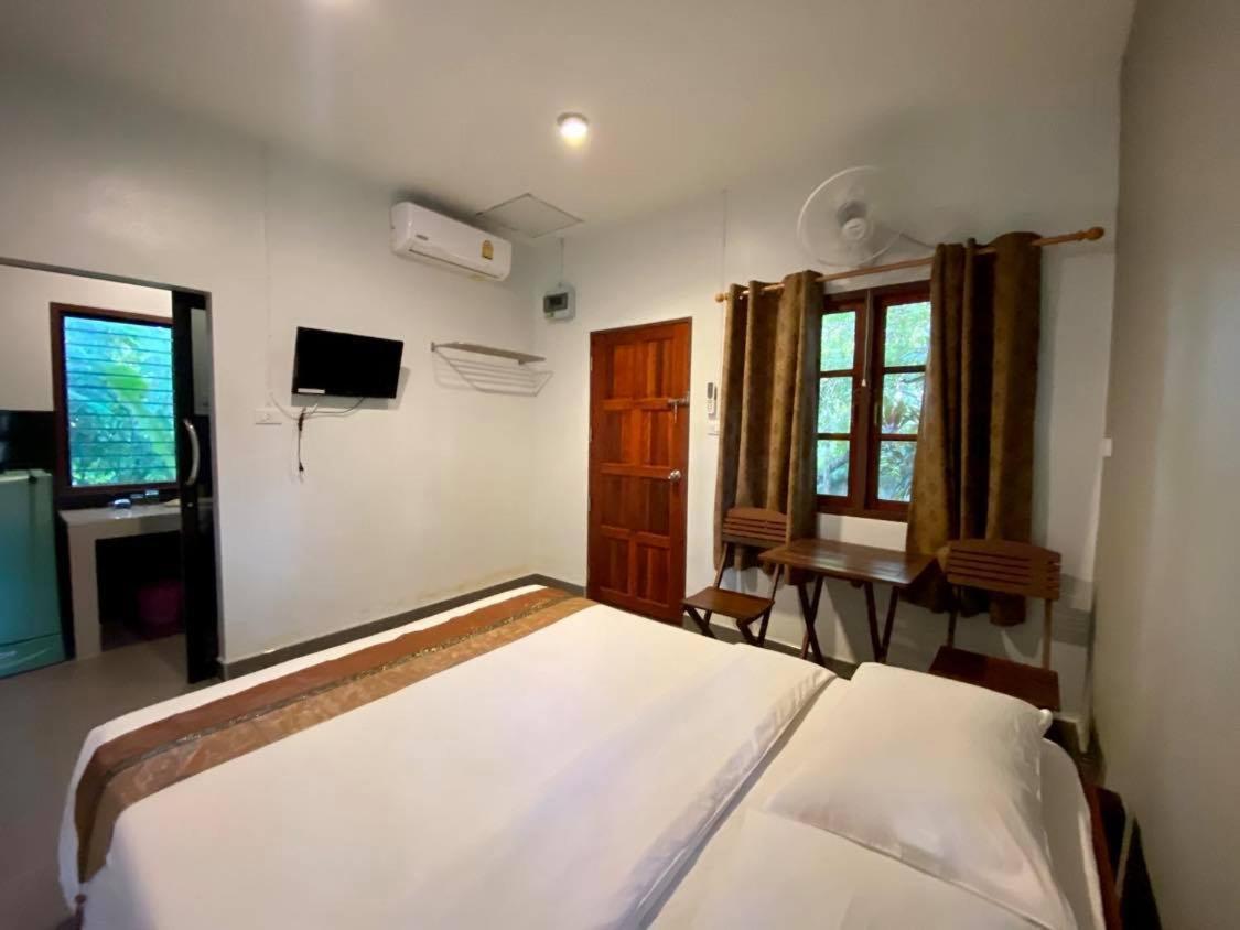 Coconut Bungalow Nai Yang Beach エクステリア 写真