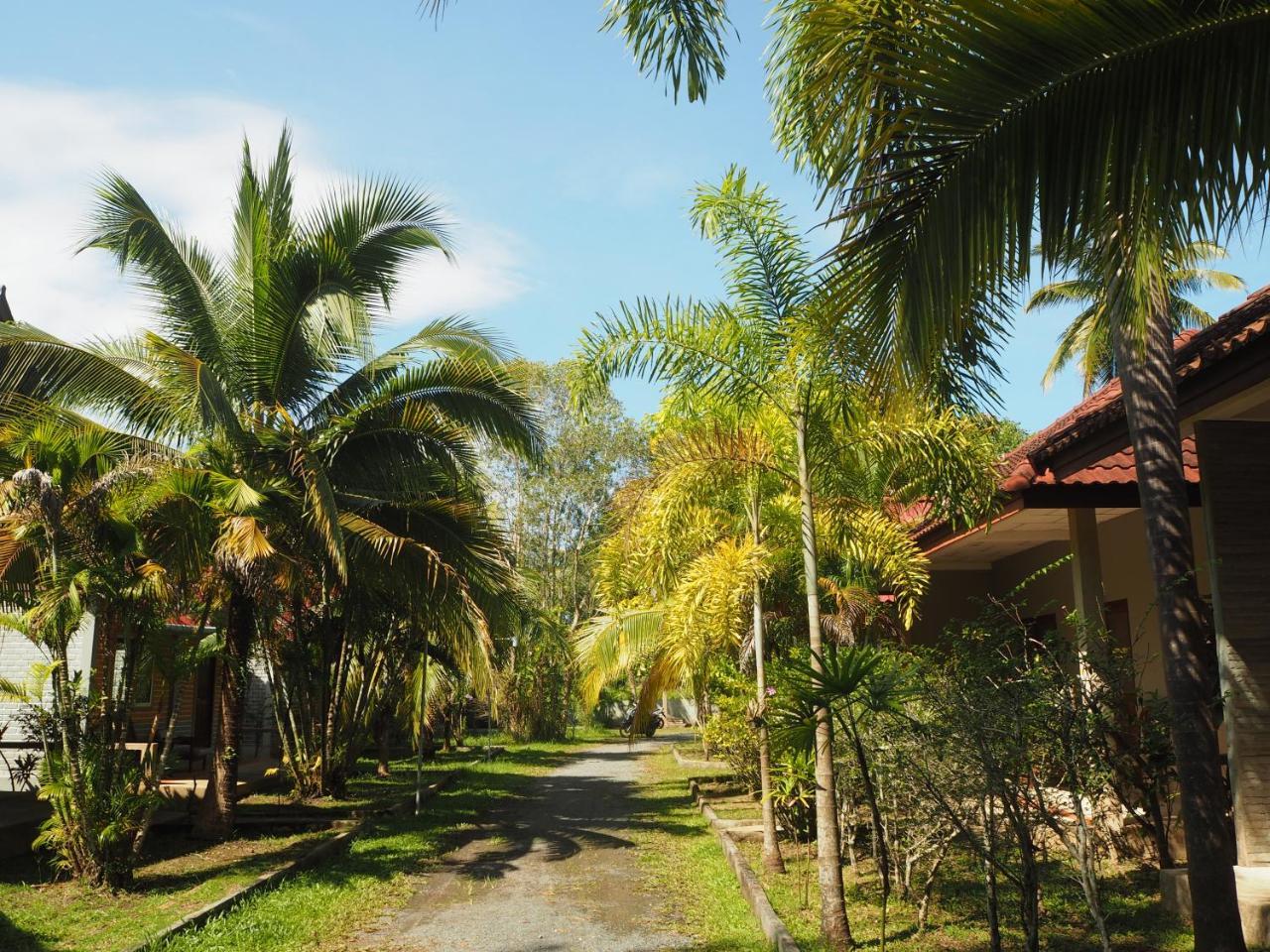Coconut Bungalow Nai Yang Beach エクステリア 写真