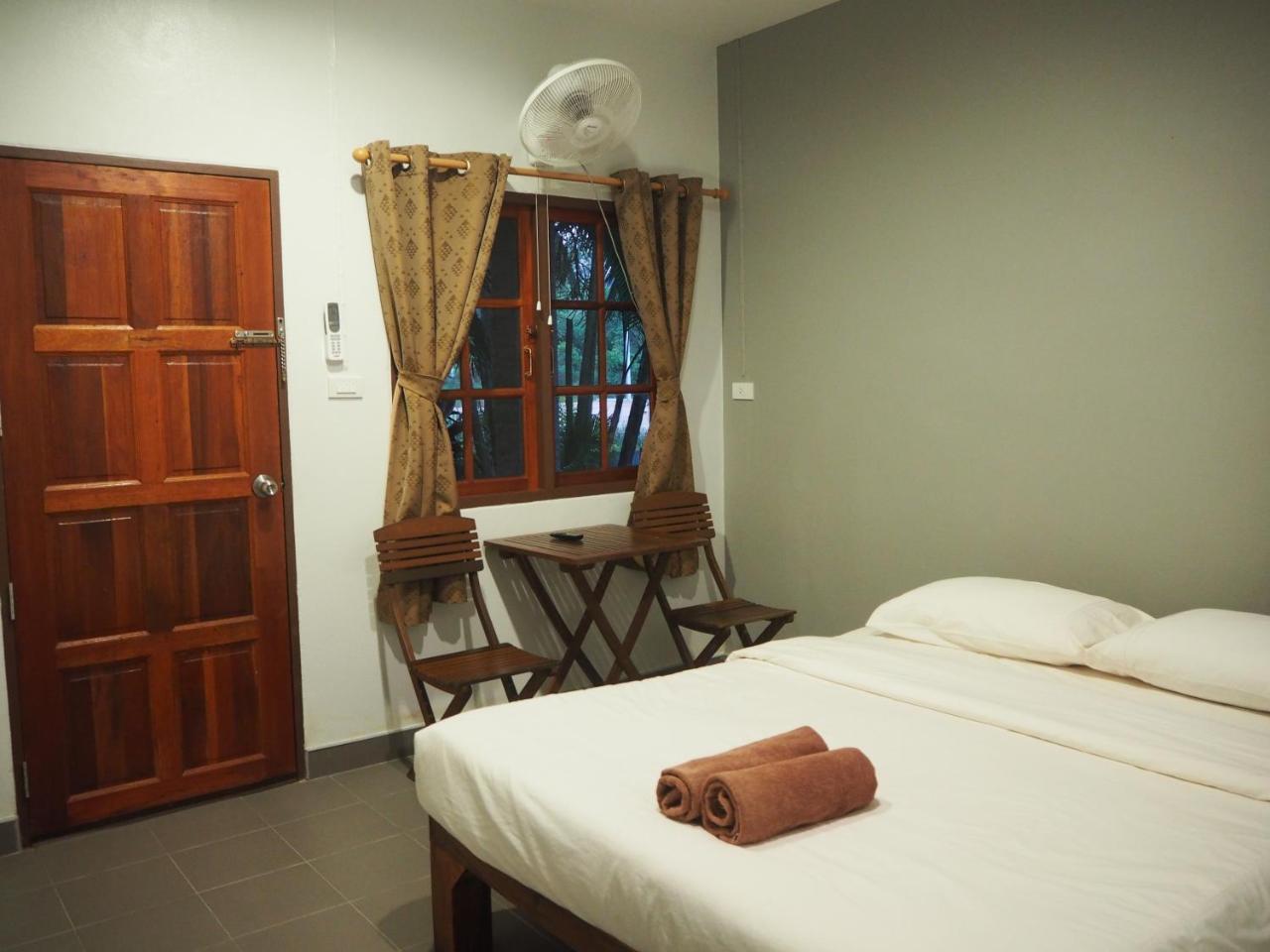 Coconut Bungalow Nai Yang Beach エクステリア 写真
